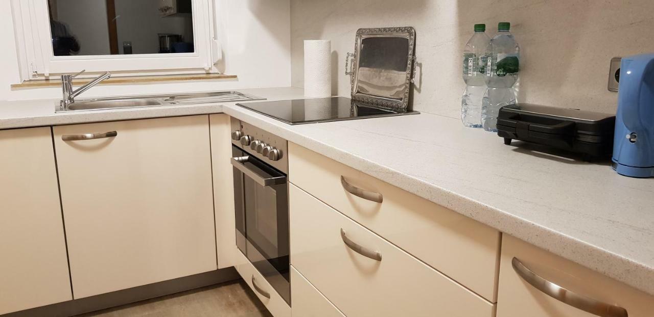 Outletcity Ferienwohnung Apartment 2 Metzingen  Ngoại thất bức ảnh