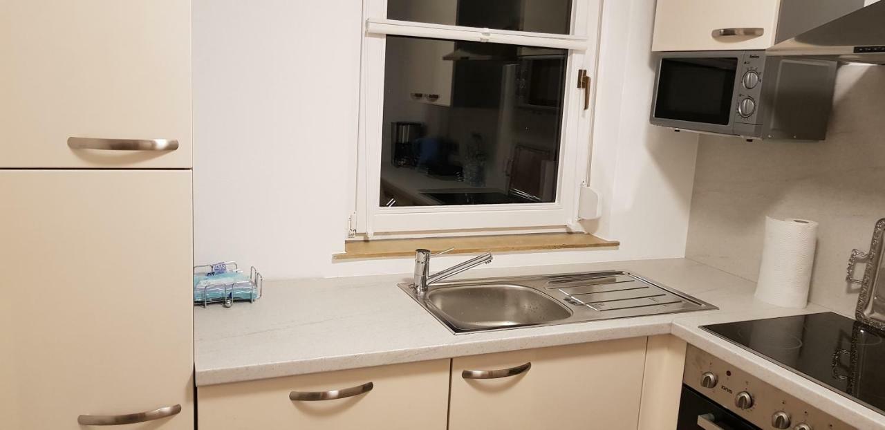 Outletcity Ferienwohnung Apartment 2 Metzingen  Ngoại thất bức ảnh
