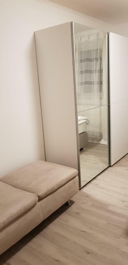 Outletcity Ferienwohnung Apartment 2 Metzingen  Ngoại thất bức ảnh