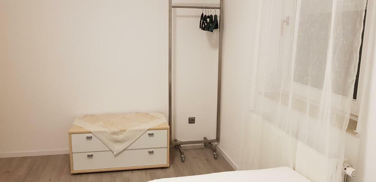Outletcity Ferienwohnung Apartment 2 Metzingen  Ngoại thất bức ảnh
